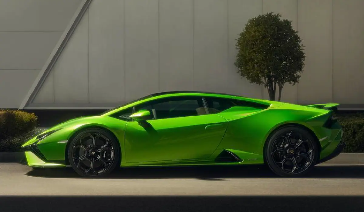 Lamborghini - Huracan Tecnica - Super Car Rentals - Preowned Super Car - Exclusive Concierge Club.webp